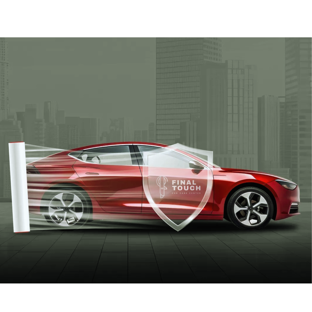 فني محترف يقوم بتركيب حماية بوية السيارة في الرياض مركز فانيال تاتش